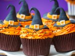 Witch hat cupcake