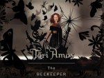 Tori Amos - Beekeeper in black