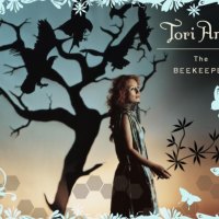 Tori Amos - Beekeeper by a tree