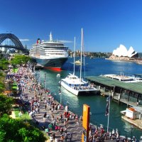 CRUISE SHIP CIRCULAR QUAY SYDNEY