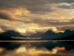 mcdonald lake in glacier np montana
