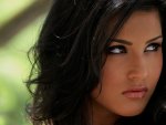Sunny Leone look