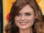 Emily Deschanel04