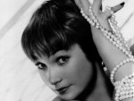 Shirley Maclaine01