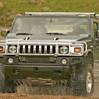 Hummer H2 rides on dirt