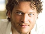blake shelton
