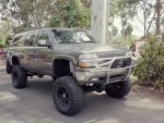 CHEVY SUBURBAN 4X4