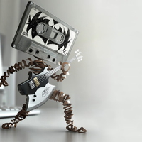 Even cassettes rock!
