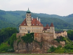 *** AUSTRIA -castle Schoenbuehel ***