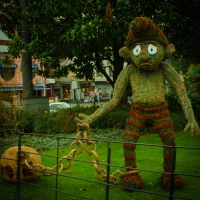 Chained Hedge schtroumpf