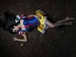 Snow White And The Apple