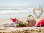 Romance at the Beach â™¥