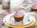 Violet cupcake
