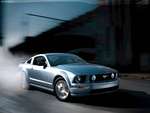Ford-Mustang_GT_2005