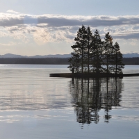 Yellow Stone Park Lake