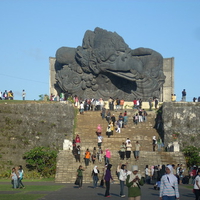 Patung burung Garuda