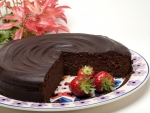 Chocolate cake with strawberries