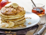 Banana Pancakes with Almonds