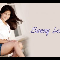 SUNNY LEON