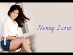 SUNNY LEON