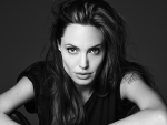 ANGELINA JOLIE
