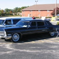 CADILLAC LIMO