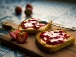 Toast with strawberry jam â¤