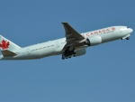Air Canada Boeing 777-233 (LR)