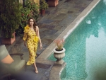 Jessica Alba in long Yellow Dress