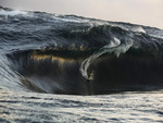 Huge wave in Australia