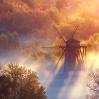 Autmn Windmill