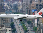 Boeing 767 Coming Into Taiwan