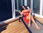Venessa Hudgens reading Hemmingway