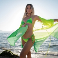 Bikini Model ~ Shaky