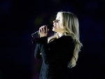 Avril Live 01