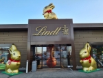Lindt & Sprungli World Famous Swiss Chocolates est 1899