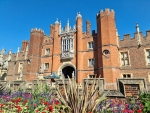 CARDINAL WOLSEY'S TUDOR PALACE