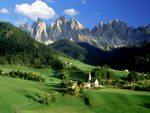 Val-di-Funes-Dolomites-Italy