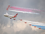 Boeing 747 & The Red Arrows