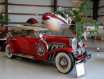 1932 Duesenberg and Beechcraft 18