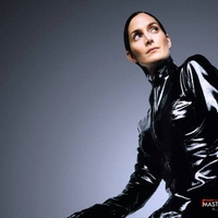 carrie ann moss