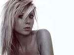 Tara Reid in Black and White