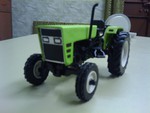 tractor scale model