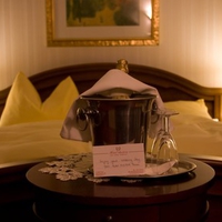 Willkommen, Bien Venue, Welcome