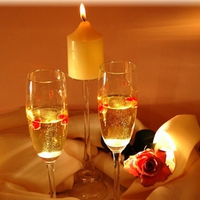 Champagne-candle-light