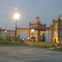 FACHADA ENTRADA PRINCIPAL. FRACC. MONTEBELLO